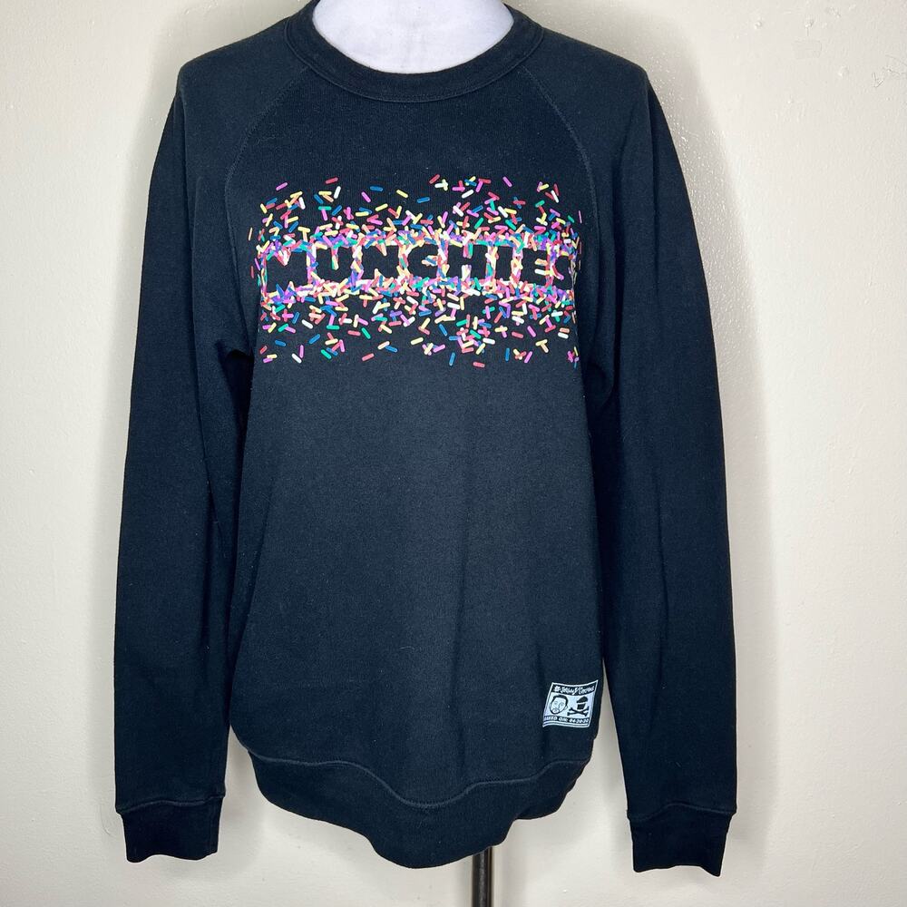Johnny Cupcakes Sweatshirt Medium Womens Munchies Graphic Fleece Black Cotton